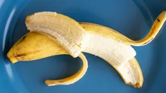 Come la buccia di banana aiuta in casa: 5 semplici trucchi da casalinghe ingegnose