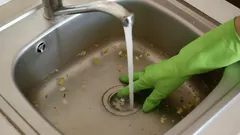 Basta una sola compressa e acqua calda e la stitichezza scompare all’istante: un semplice rimedio casalingo